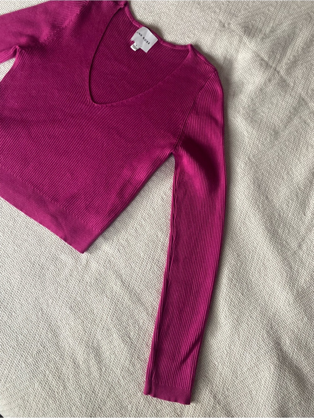 Pink Rose Fuchsia Colored Knit V-Neck Long Sleeve Cropped Sweater Top size Large